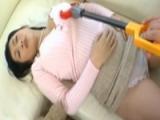 ◆赤ちゃんプレイ◆悪戯っ子達におっぱいミルクまみれにされ舐められおもちゃでおまんこ弄ばれる！